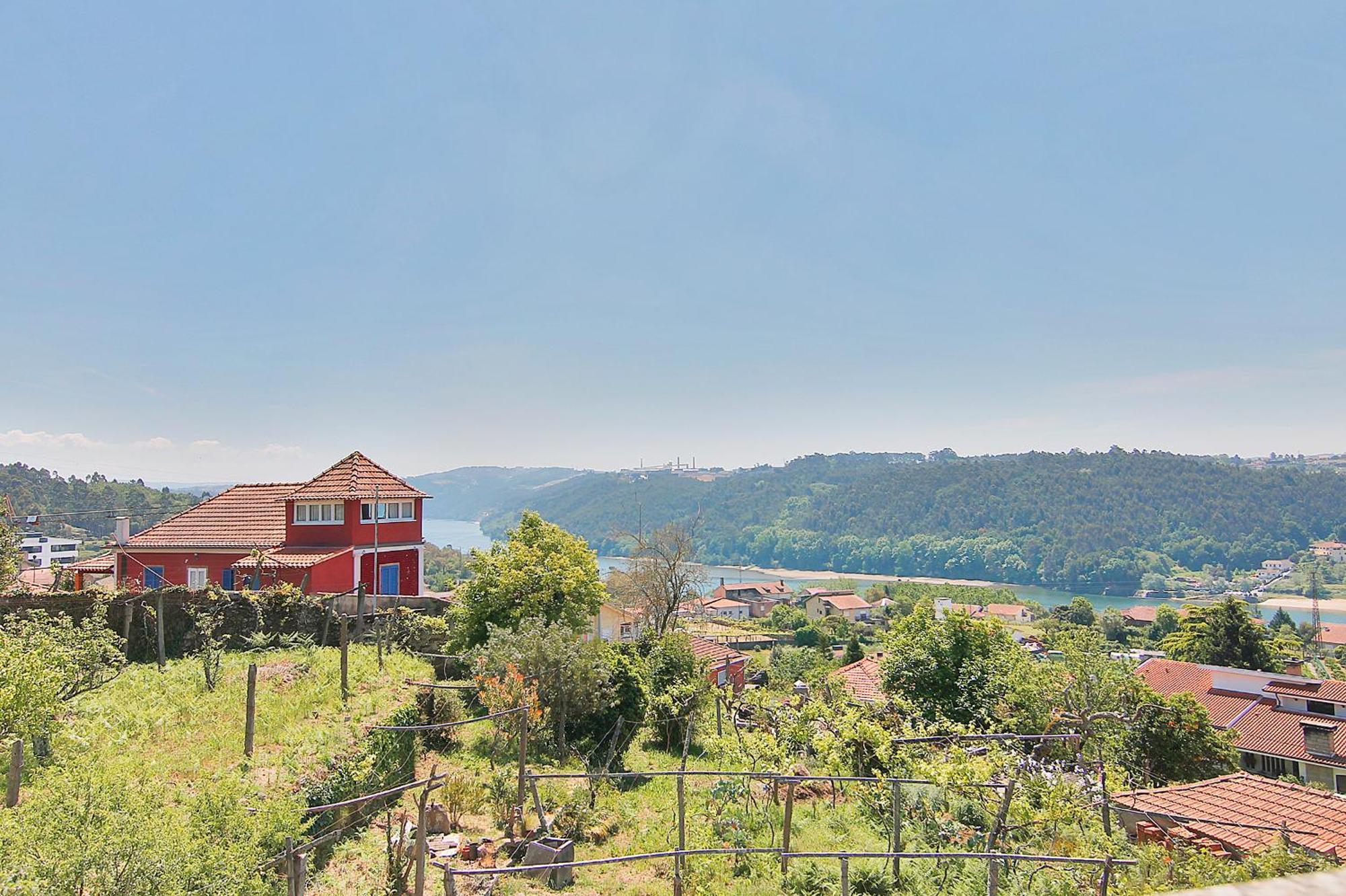 Com O Douro A Vista Bed & Breakfast Jovim Exterior photo